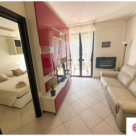 Apartamento Eva Le Residenze Marco Simone Exterior foto